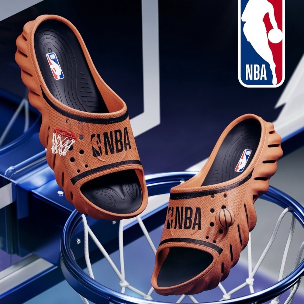 🔥NWT RARE NBA Echo Crocs!